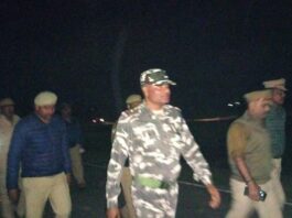 श्रावस्ती में इंडो-नेपाल सीमा पर सुरक्षा कड़ी:असनहरिया चौकी क्षेत्र में पुलिस-SSB की संयुक्त पैदल गश्त