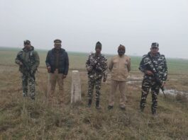 श्रावस्ती में इंडो-नेपाल सीमा पर सुरक्षा सख्त:जमुनहा में पैदल गश्त की, सुरक्षा व्यवस्था का लिया जायजा