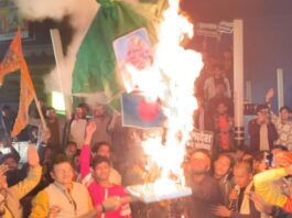 बर्डपुर में बांग्लादेशी हिंदुओं पर अत्याचार के खिलाफ प्रदर्शन:विश्व हिंदू परिषद ने जिहादी आतंकवाद का पुतला दहन किया