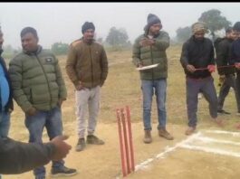 अकबरपुर गांव में क्रिकेट टूर्नामेंट का शुभारंभ:क्षेत्र पंचायत सदस्य ने किया उद्घाटन, खेल प्रेमियों में काफी उत्साह