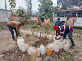 श्रावस्ती में 1056 लीटर अवैध शराब नष्ट:ऑपरेशन क्लीन के तहत सोनवा थाने में आबकारी माल का निस्तारण