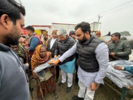 गैसड़ा कुटी में 500 कंबलों का वितरण:गैसड़ा कुटी में भीषण ठंड में जरूरतमंदों को मिली राहत