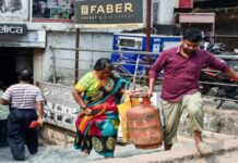 सरकार ने LPG और ईंधन की आपूर्ति बढ़ाई, सुरक्षा मजबूत