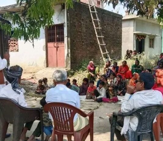 फरेन्दा में बसपा की बूथ समीक्षा बैठक:संगठनात्मक ढांचा मजबूत करने पर जोर, आगामी चुनाव की तैयारी