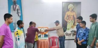 आदिवासी विकास परिषद ने डॉ. मुंडा को पुण्यतिथि पर किया याद