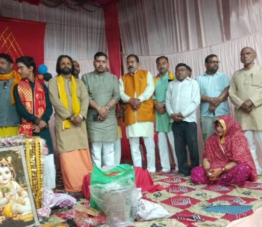 खैरी समैसा के प्राचीन हनुमानगढ़ मंदिर में भागवत कथा:विधायक प्रतिनिधि आलोक जिंदल सहित कई गणमान्य लोग हुए शामिल