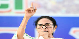 ममता बनर्जी का घोषणापत्र महिलाओं और युवाओं को समर्पित