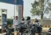 महराजगंज में पेट्रोल-डीजल की कमी की अफवाह:पंपों पर उमड़ी भीड़, कई पेट्रोल पंप पर पेट्रोल नहीं