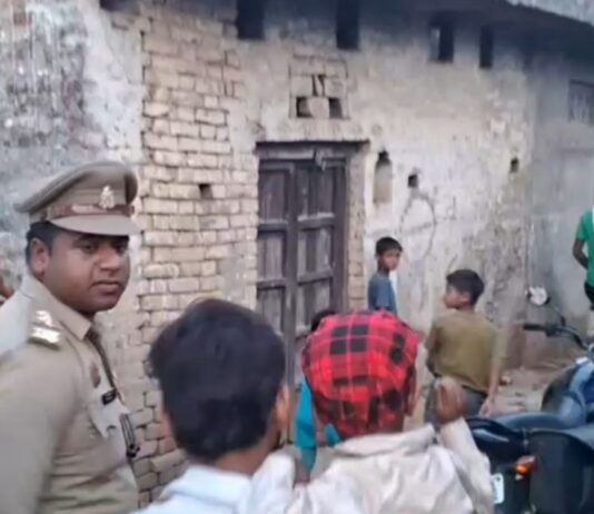 श्रावस्ती में दिनदहाड़े चोरी, घर से जेवर-नकदी गायब:खेत गए परिवार के लौटने पर मिला खुला दरवाजा और बिखरा सामान