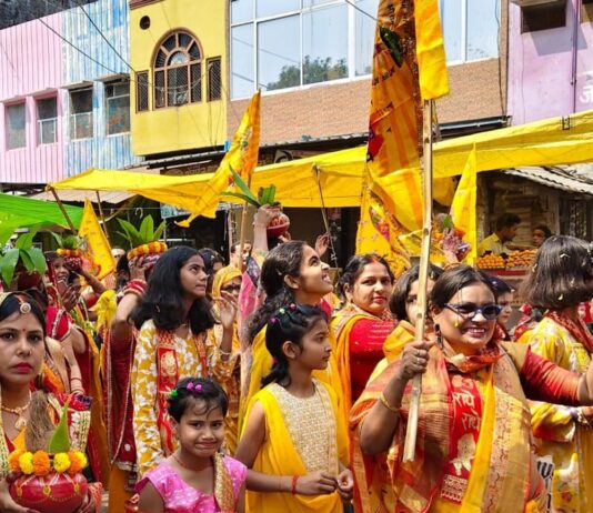 बृजमनगंज में श्रीमद् भागवत कथा:सप्ताह ज्ञान यज्ञ के लिए कलश यात्रा निकाली गई