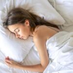 7 से 8 घंटे की नींद के बाद भी क्यों महसूस होती है थकान?