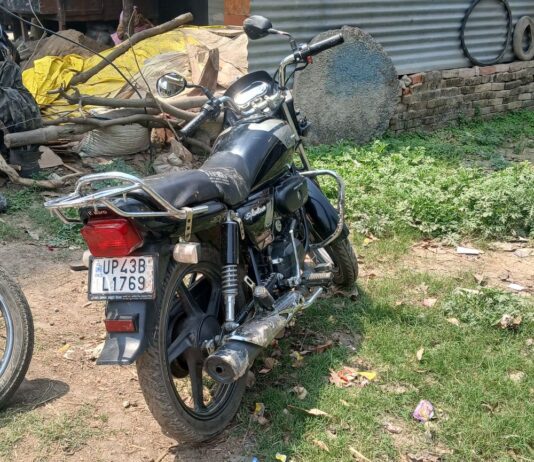 डंपर की टक्कर से महिला की मौत:बलरामपुर के रेहरा बाजार में हुआ हादसा, युवक सुरक्षित