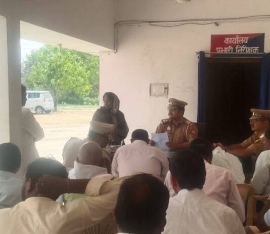 दुबौलिया में समाधान दिवस 4 शिकायतें आईं:एक का निस्तारण; पुलिस और राजस्व विभाग की टीमें भी मौजूद रहीं