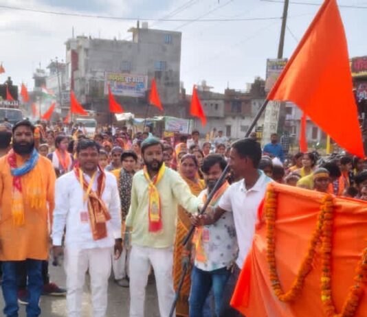 चैत्र रामनवमी पर नगर में निकली ज्योति यात्रा:आयोजक राजकुमार सोनी ने नारियल तोड़कर किया शुभारंभ