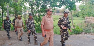 *इंडो-नेपाल सीमा पर सुरक्षा व्यवस्था के दृष्टिगत पुलिस व SSB की संयुक्त पेट्रोलिंग*