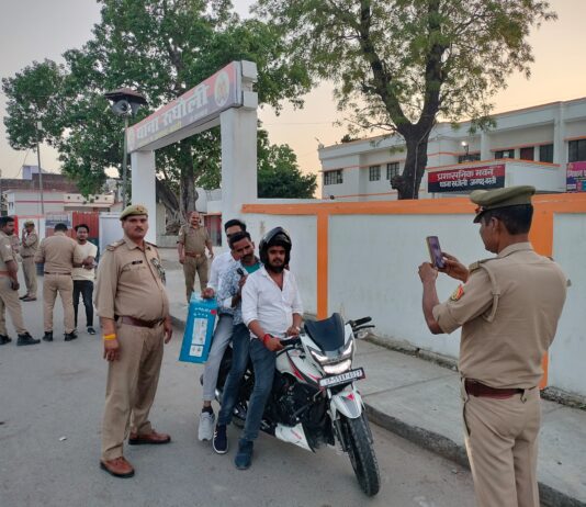 रूधौली में पुलिस का सघन चेकिंग अभियान: संदिग्ध वाहनों और व्यक्तियों की हुई जांच, अराजक तत्वों को कड़ी हिदायत