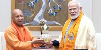 टूटा सालों पुराना रिकॉर्ड! राजनीति के ‘अजेय योद्धा’ बने पीएम मोदी, योगी आदित्यनाथ ने दी ऐसी बधाई कि मच गया तहलका