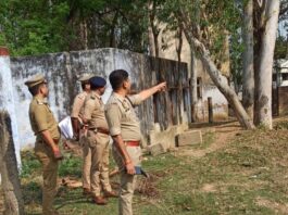 एसपी विकास कुमार ने ललिया थाने का किया निरीक्षण:लंबित मामलों के शीघ्र निस्तारण के दिए निर्देश, की समीक्षा