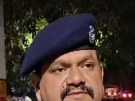 बहराइच के एसपी राम नयन सिंह हटाए गए:लखनऊ कमिश्नरेट में तैनात विश्वजीत श्रीवास्तव को बनाया गया पुलिस अधीक्षक