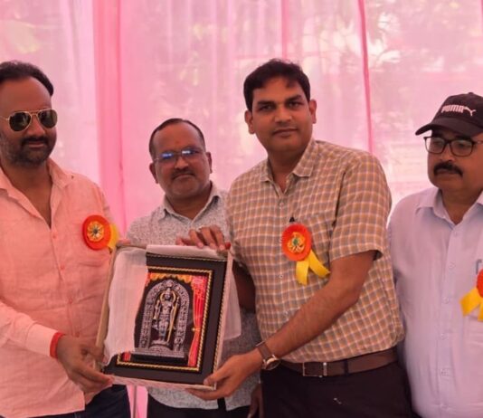 विशेश्वरगंज में प्रधानों और प्रधानाध्यापकों की कार्यशाला:छात्र- छात्राओं ने सांस्कृतिक कार्यक्रमों की प्रस्तुतियां दीं, विजेता को किया सम्मानित