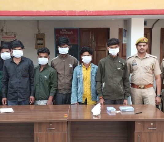 श्रावस्ती में बिजली तार चोरी गिरोह का पर्दाफाश:6 गिरफ्तार, तार, उपकरण, मोबाइल, पिकअप वाहन और नकदी बरामद