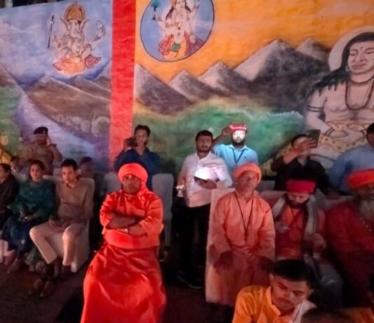 देवीपाटन में 15 हजार दीपों से जगमगाया सूर्यकुंड:रामनवमी दीपोत्सव में रामायण लेजर शो, मां गंगा की आरती हुई