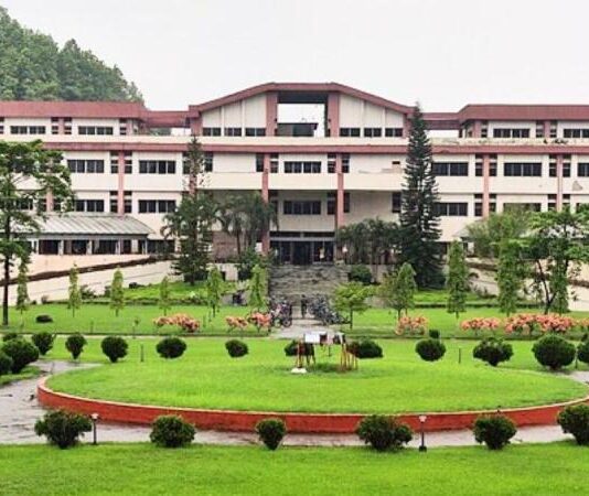 अब ईंटें रखेंगी घर ठंडा: IIT गुवाहाटी की खोज से बिजली बिल में राहत News Desk
