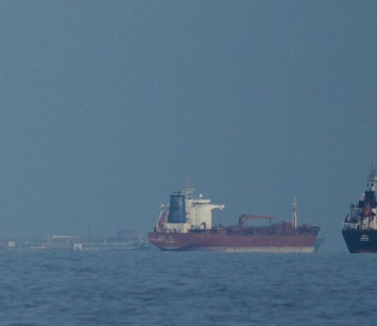 ट्रंप की धमकी के बाद ईरान ने कुवैत-सऊदी को ठोंका, बरसाईं बैलिस्टिक मिसाइलें