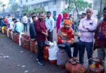 ईरान में जंग, खाड़ी पर असर, बढ़ रहा LPG संकट, किसके पास कितना स्टॉक?