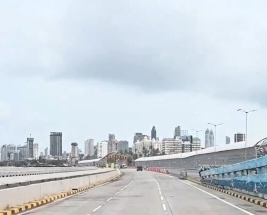 BMC वीकेंड पर रात में कोस्टल रोड मेलोडी रोड पर बैरिकेड लगाएगी