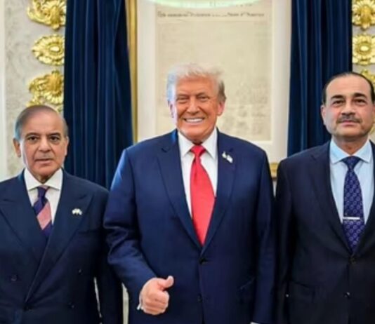 ईरान में किसके संपर्क में असीम मुनीर, पाकिस्तान की भूमिका पर क्यों उठ रहे सवाल?