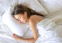 7 से 8 घंटे की नींद के बाद भी क्यों महसूस होती है थकान?