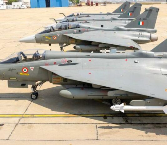 भारत का तेजस प्रोजेक्ट पर पड़ा महायुद्ध का असर, इंजन और रडार की आपूर्ति में आई कमी News Desk