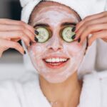 गर्मी में मुंहासों से हैं परेशान, बेदाग और निखरी त्वचा के लिए फॉलो करें ये रूटीन