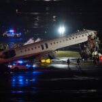 प्लेन क्रैश में 100 मीटर दूर जाकर गिरने के बावजूद बच गई अटेंडेंट की जान