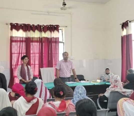 बेवा अस्पताल पर आशा-संगिनी की मासिक बैठक:बीसीपीएम ने स्वास्थ्य कार्यों की समीक्षा कर दिए निर्देश