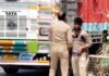 पुलिसकर्मी का ट्रक चालक से अवैध वसूली का VIDEO:टिकोरा मोड़ पुलिस चौकी के पास की घटना, एसएसपी के निर्देश पर केस दर्ज