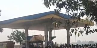 डीजल-पेट्रोल को लेकर हाईवे जाम करने वालों पर FIR:मोहनीपुर पेट्रोल पंप पर हंगामे के बाद पुलिस ने खुलवाया था रास्ता