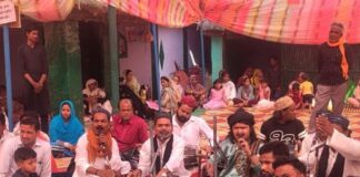 सय्यद बाबा तस्वीर शाह वारसी का 14वां उर्स आयोजित:अमानाबाद शरीफ में महफिले समा की धूम, कव्वालों ने अपनी प्रस्तुतियों से समां बांध दिया