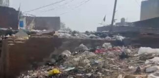 जमुनहा में सफाई व्यवस्था ध्वस्त:नासिरगंज कस्बे में कूड़े का अंबार, लोग परेशान