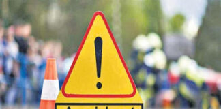 कार की टक्कर से बाइक सवार दो युवकों की मौत, चालक वाहन सहित फरार