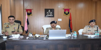 लखनऊ में एडीजी पीएसी की हाईलेवल मीटिंग, दंगा नियंत्रण-बाढ़ राहत पर फोकस, लंबित मामलों के जल्द निस्तारण के निर्देश