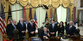 डोनाल्ड ट्रंप ने की इजराइल-लेबनान के बीच तीन सप्ताह के संघर्ष विराम की घोषणा