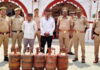 चोरी किये गये 5 खाली गैस सिलेंडर के साथ दो अभियुक्त गिरफ्तार