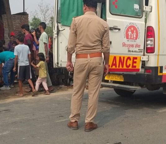 घुघली में दो बाइकों की भिड़ंत:शिकारपुर-घुघली मार्ग पर चार लोग गंभीर रूप से घायल