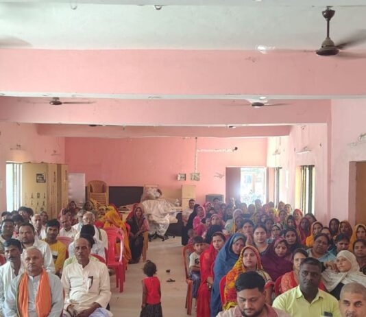 बलहा में अंबेडकर सम्मान संगोष्ठी आयोजित:पूर्व मंत्री मुकुट बिहारी वर्मा ने विशिष्टजनों को किया सम्मानित