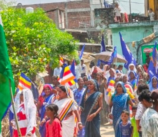 लक्ष्मीपुर में डॉ. अंबेडकर की 135वीं जयंती मनाई गई:भव्य झांकी और जुलूस में उमड़ा जनसैलाब, संघर्ष, सामाजिक योगदान को याद किया