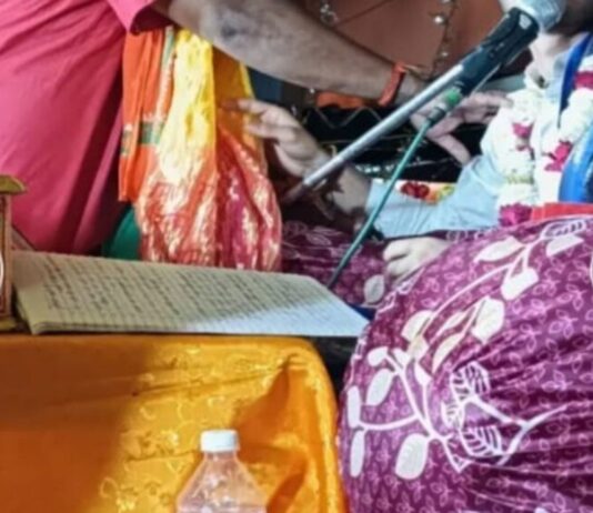 हरैया सतघरवा में श्रीमद्भागवत कथा जारी:निराकार महाराज ने भगीरथ जन्म और वासनाओं पर उपदेश दिए