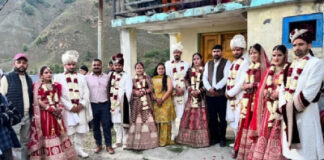 एक मंडप में 5 शादियां, दुल्हनों ने खुद निकाली बारात—चकराता में दिखा परंपरा का अनोखा ‘पावर शो’