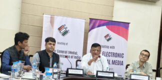 निर्वाचन आयोग की बड़ी कार्रवाई, डायमंड हार्बर के 5 पुलिस अधिकारी निलंबित करने के निर्देश